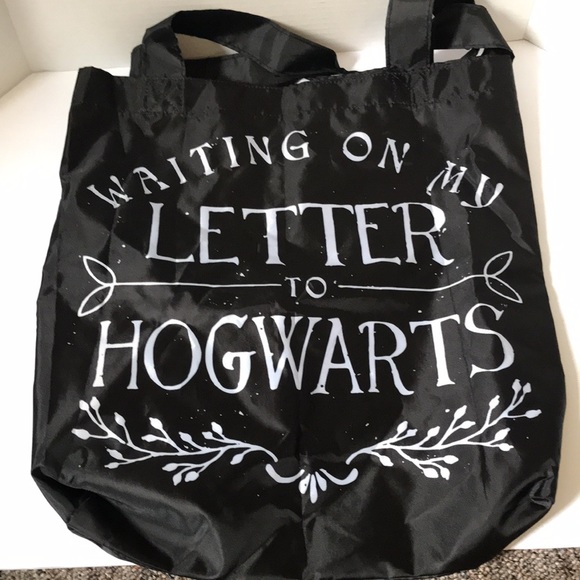 Harry Potter Hogwarts Tote Bag - Picture 3 of 5